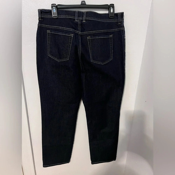 Gloria Vanderbilt, 14P Amanda, black dark wash, high-rise, straight leg - Picture 2 of 6